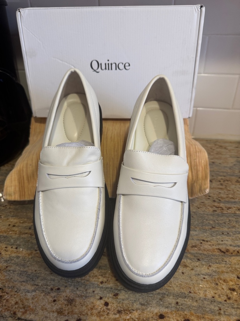 NWOT Quince Cream Leather Penny Loafers with Black Sole Womens 8M